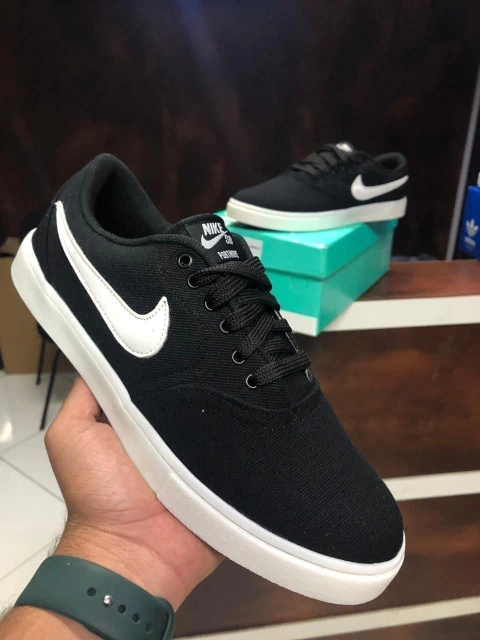 NIKE SB PRETO