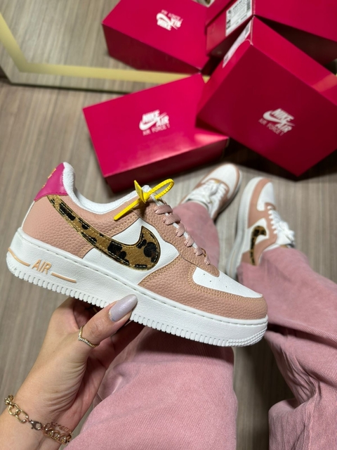 NIKE AIR FORCE ONÇA