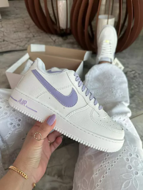 NIKE AIR FORCE BRANCO/LILAS