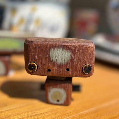 Muñeco de madera reciclada | Indómito Personajes - comprar online