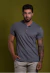 CAMISETA GOLA HENLEY ESSENCIAL CHUMBO