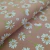 Tricoline Margaridas Branca fundo Bege Rosado - comprar online