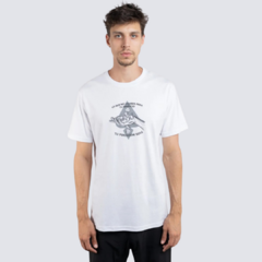 Camiseta Regular MCD Plata Mano - Branco
