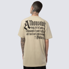 Camiseta Regular MCD Salmo 91 C/ Estampa Costas - Caqui na internet