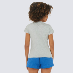 Blusa Básica Feminina Decote Redondo Em Algodão Cinza na internet