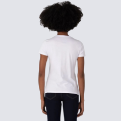 Blusa Básica Feminina Decote V Em Algodão Branca na internet