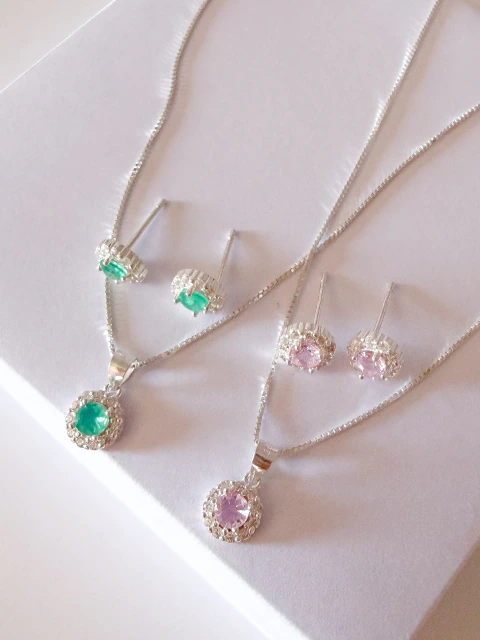 conjunto redondo cravejado