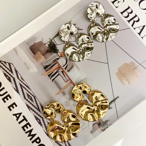 Brinco Iza Martelado