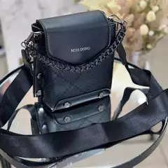 BOLSA DA VIRGINIA FONSECA na internet