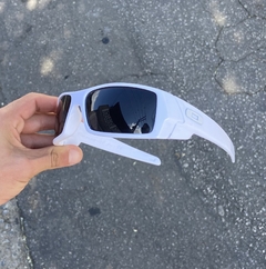 Óculos de sol Gascan na cor White Lentes Black Armacoes de alta qualidade linha Premium 