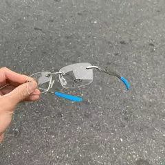 Armação Oakley p/ Descanso ou Grau Aros flutuantes Prateada - Mulekinho Grifes