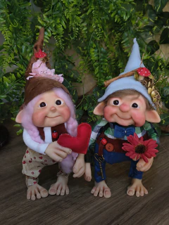 Casal de Duendes Apaixonados - Pouca Sombra