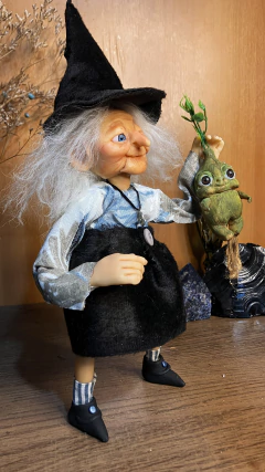 Bruxa com Mandrágora