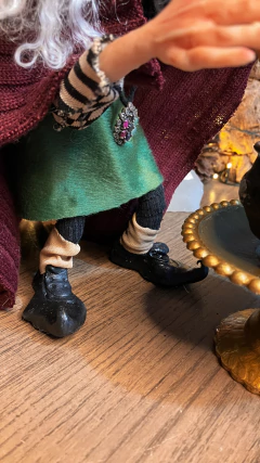 Bruxa Seraphina - 25cm - comprar online