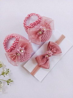 Kit sapatinho tricô + faixinha laço organza flor rosé - comprar online