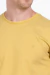 Camiseta básica em algodão amarelo na internet
