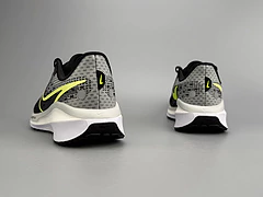 Tênis Nike Air Zoom Vomero 17 - Preto c/ verde - loja online