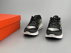 Tênis Nike Air Zoom Vomero 17 - Preto c/ verde - Borja Sports