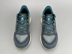 Tênis Nike Air Zoom Vomero 17 - Verde na internet