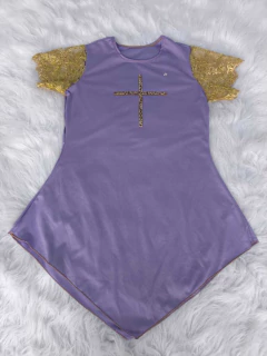 bata lilas cruz com manga dourada