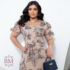 Vestido Longo, Malha Fluity, Estampa Bege, Detalhe Botão, Manga Amarração, BolsoTam. único, veste P/G BM1285B - comprar online