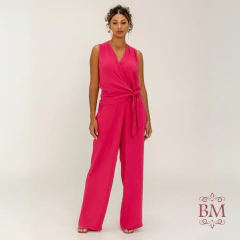 Macacão Viscose Rosa, Decote V Transpassado, Amarração Decote Costa, Cinto, Elático Cintura Mirasul BM1162R