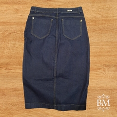 Saia Jeans, Escura, Midi, Fechamento Botão, Bolsos Trazeiros, Lilaisa BM1081 - comprar online