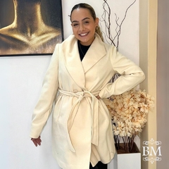 Casaco Sobretudo em Lã, Creme, Abotoamento, Bolso Fake, Cinto, Forro, Fancy BM1190C - loja online