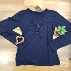 Blusa Malha Canelada, Azul Marinho, M/L Gola em V, Saia Bella BM0105
