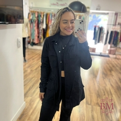 Parka em Brim, Preta, Bolsos, Fechamento Botão Frontal e Punho, Ajuste Cintura Mokkai BM1093P