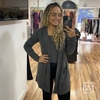 Cardigan, Malha Canelada, Cinza Escuro, Bolsos, Detalhe Frontal, Acompanha Regata, DZ BM0974