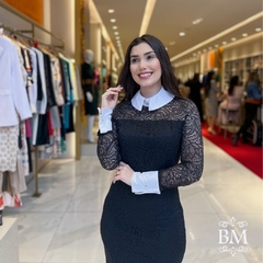 Vestido Renda, Preto, Plus, Forro, Zíper, Detalhe de Gola e Punho Funcionais, Botões Jóia, Kauly BM1128 - comprar online