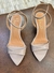 Sandália bico folha 5cm Cinza Claro - comprar online