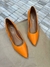 Scarpin Feminino Salto Taça 5cm Laranja na internet