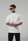 CAMISETA OVERSIZED ESTAMPADA GOLA ALTA MALHA GOLD | BASIC