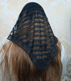 Véu de tule listrado (triangular) na internet