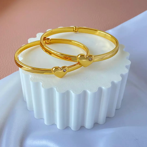 Bracelete mãe e filha coração com ponto luz - banhado a ouro 18k(0019)