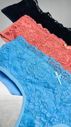 Kit Com 3 Calcinhas Com Renda Forrada - Fio Duplo e Cós Alto - Nude, Azul E Preto