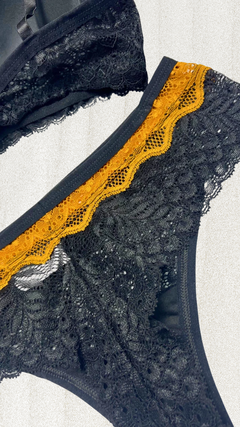 Conjunto Com Bojo De Renda - Preto Com Mostarda na internet