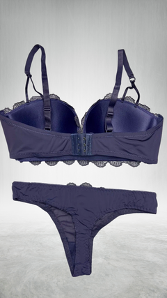 Conjunto Com Bojo E Calcinha Fio Dental Bordado - Roxo - comprar online