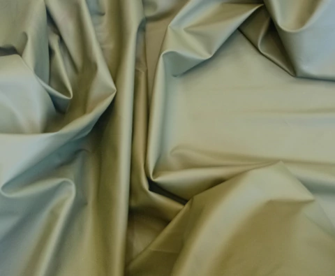 cuerina engomada verde militar