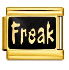 Charm freak dorado