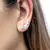 Brinco Ear Cuff Corações em foto corrosão em Aço Inox