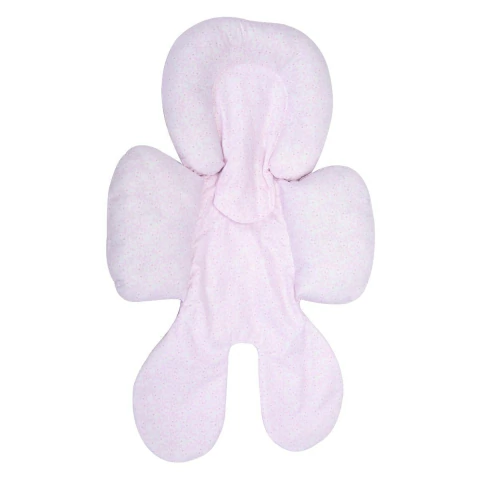 Capa anatômica rosa para carrinho de bebê, confeccionada em tecido 100% algodão, ideal para conforto da menina.