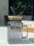 JARRO DE VIDRIO 620 ML CON TAPA Y SORBETE QUB FUME BLACK (ER1685)