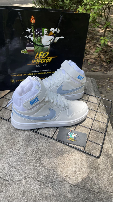 Tênis Nike Borough Mid - comprar online