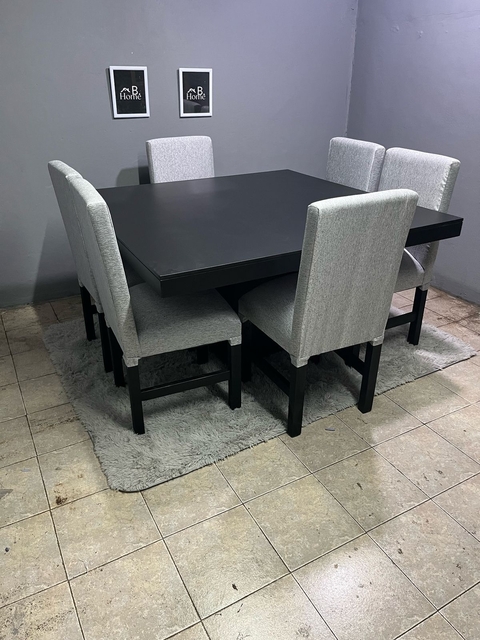 Mesa negra cuadrada + 6 sillas
