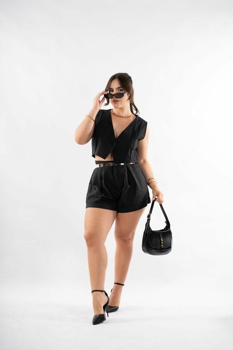 Short em linho supremo