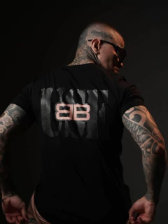 Camisa Long na internet