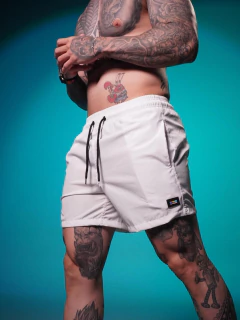 Short Mauricinho na internet